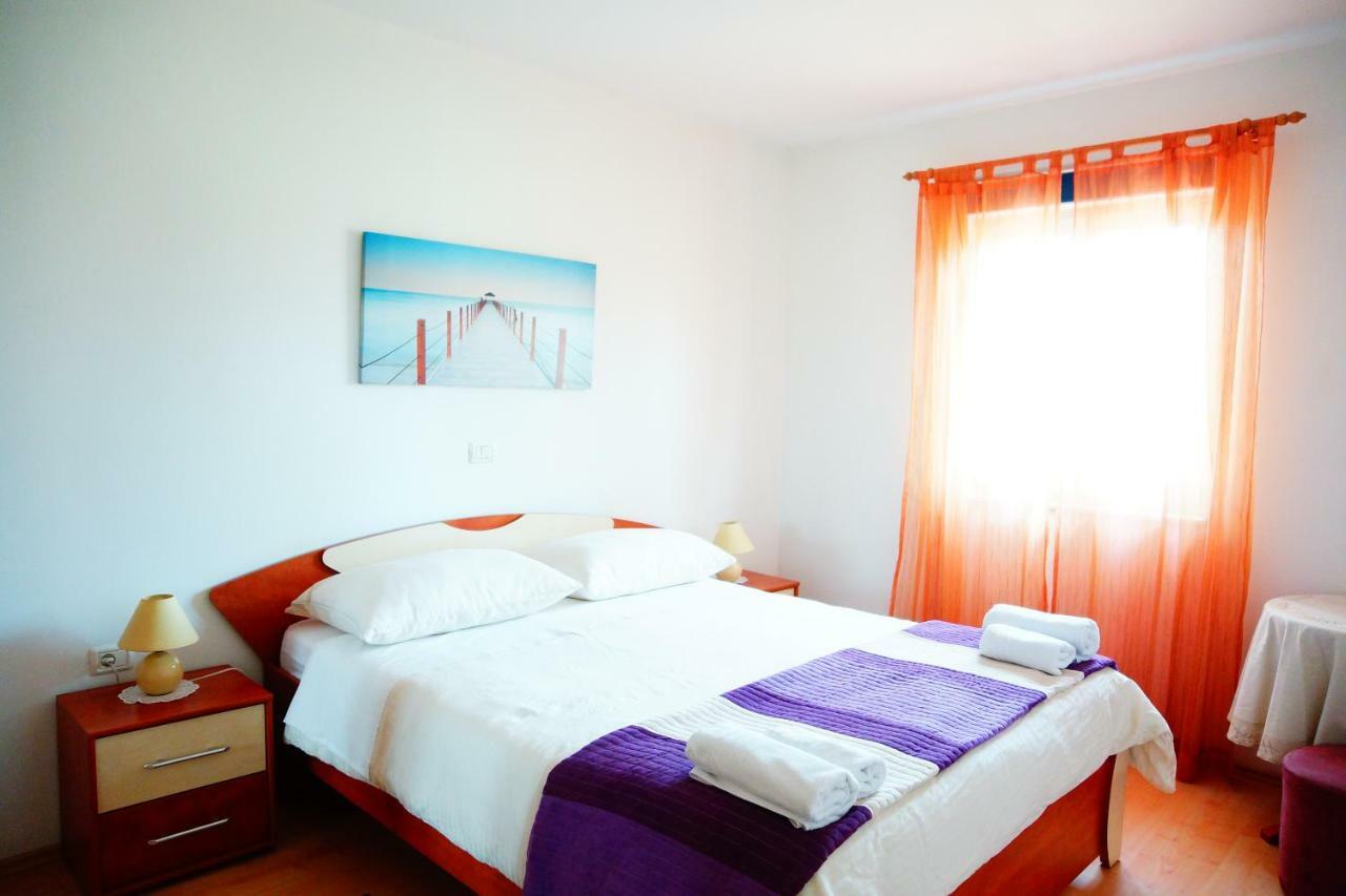 רוביני Holiday Home Bura מראה חיצוני תמונה