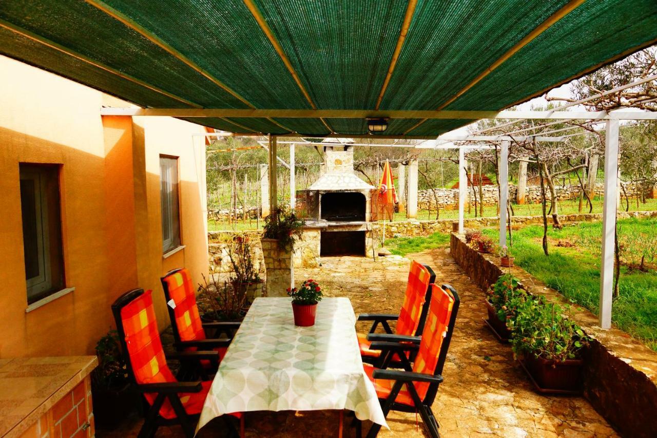 רוביני Holiday Home Bura מראה חיצוני תמונה