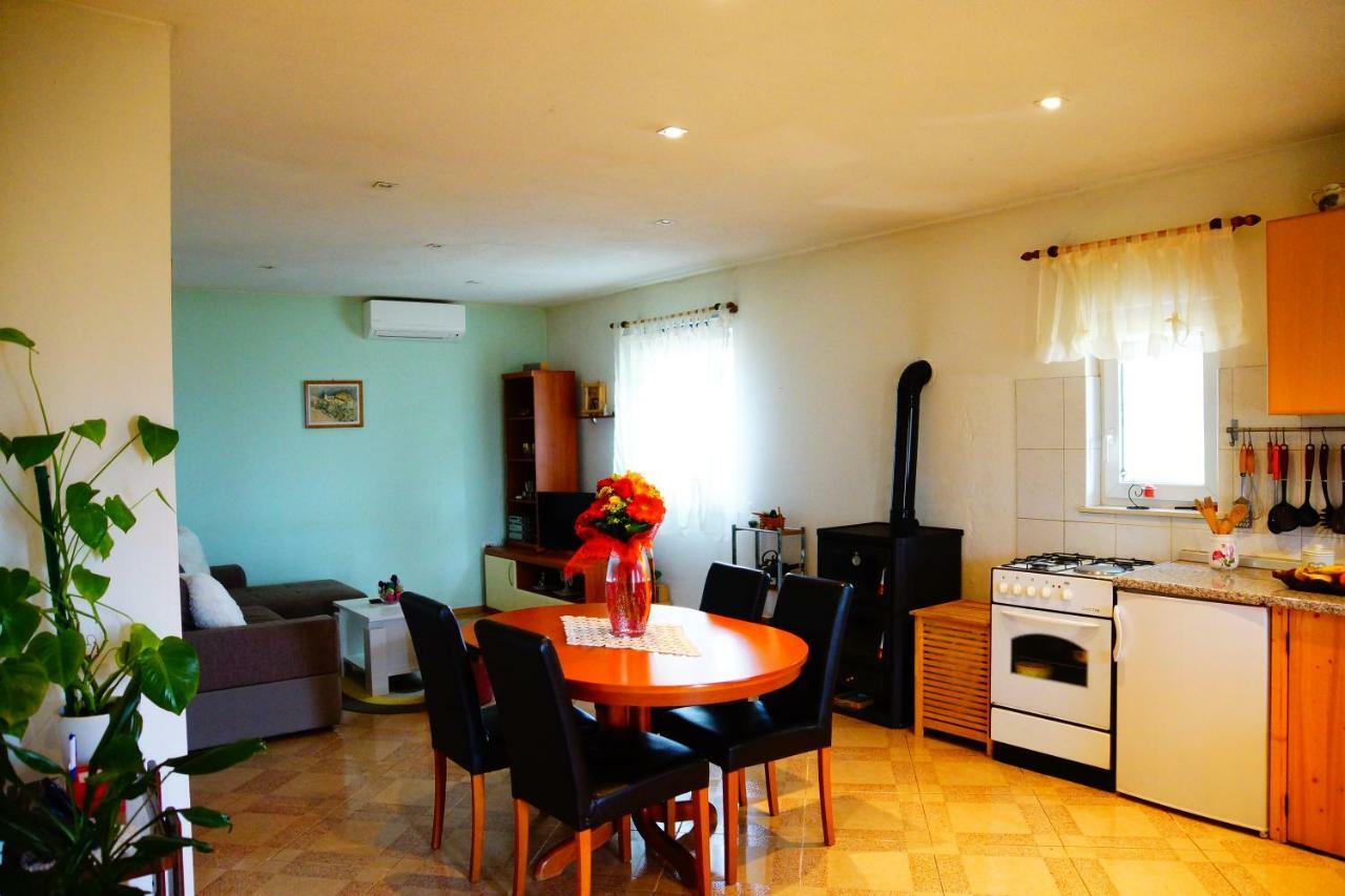 רוביני Holiday Home Bura מראה חיצוני תמונה