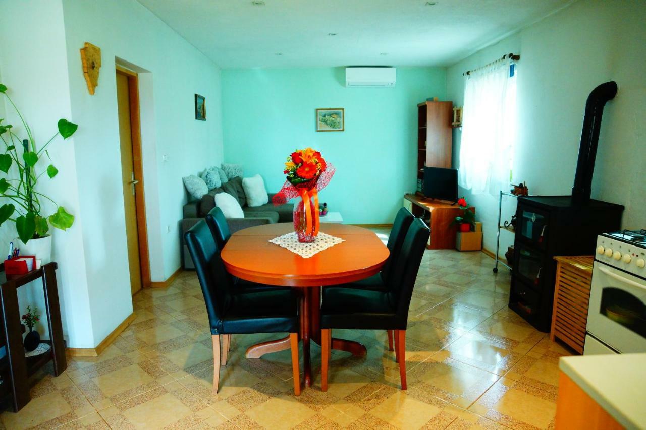 רוביני Holiday Home Bura מראה חיצוני תמונה