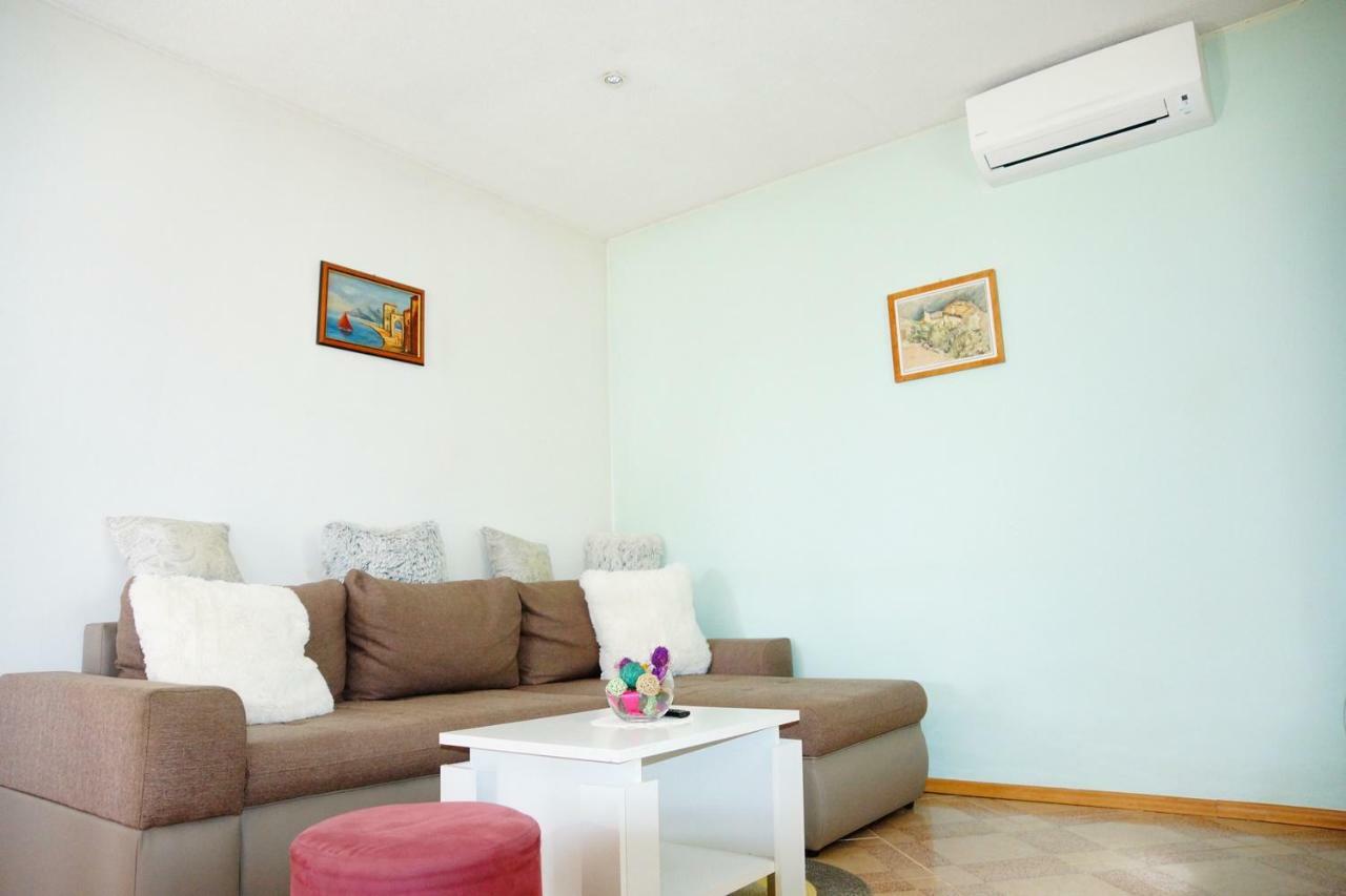 רוביני Holiday Home Bura מראה חיצוני תמונה