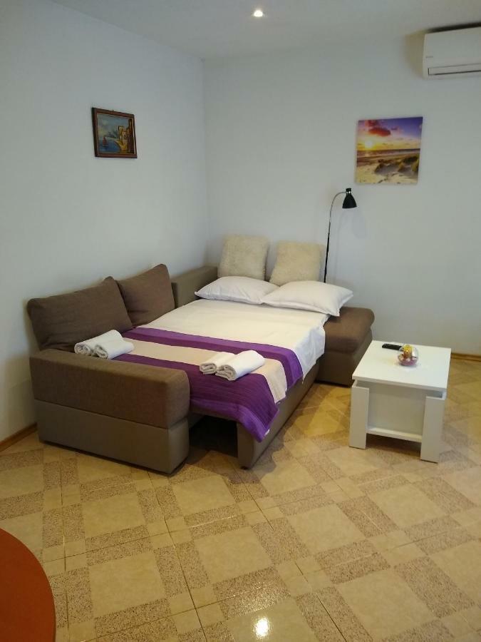 רוביני Holiday Home Bura מראה חיצוני תמונה